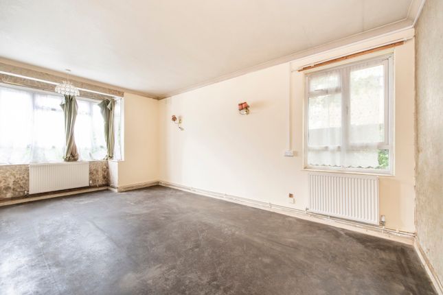 Walton Court, Sheen Park, Richmond... 3 bed flat for sale