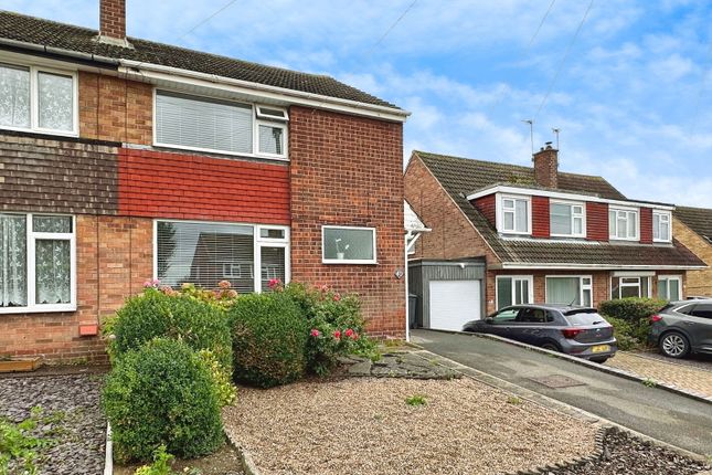 Wicklow Avenue, Melton Mowbray LE13 3 bed semi