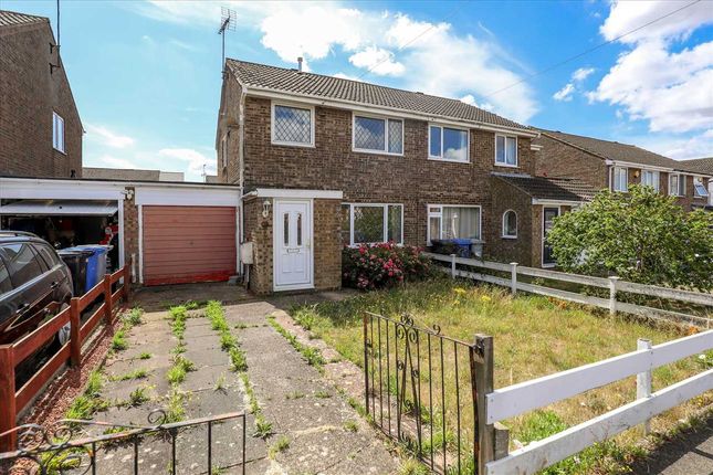 Shannon Way, Burton Latimer 3 bed semi