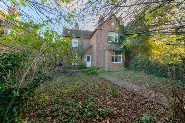 4 bedroom semi-detached house for sale