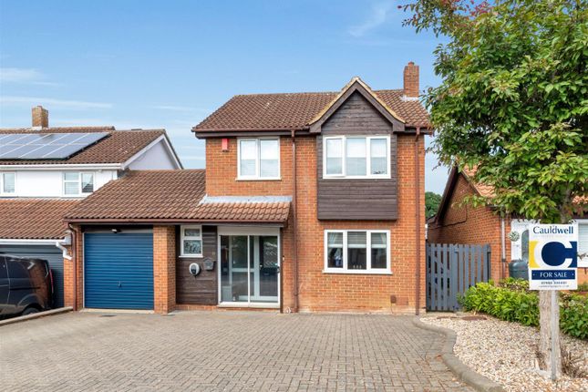 Dunster Court, Furzton, Milton Keynes 3 bed link detached house for sale