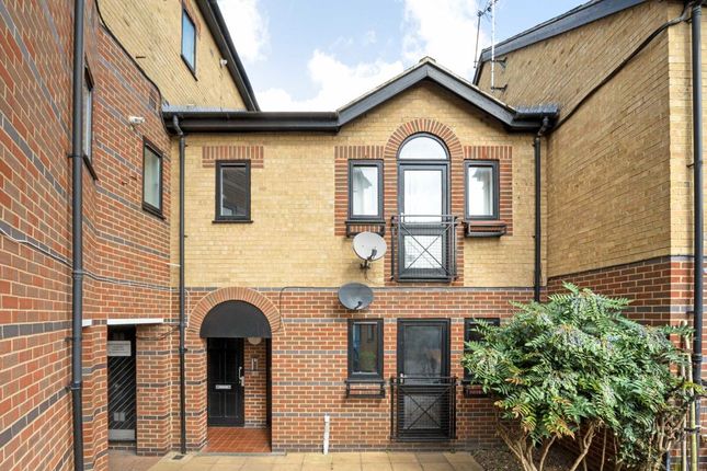 Blake Close, London W10 1 bed flat for sale