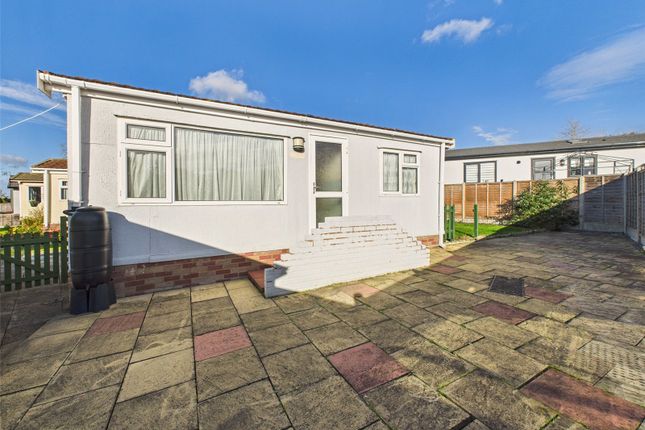 The Reddings, Cheltenham... 2 bed park home for sale