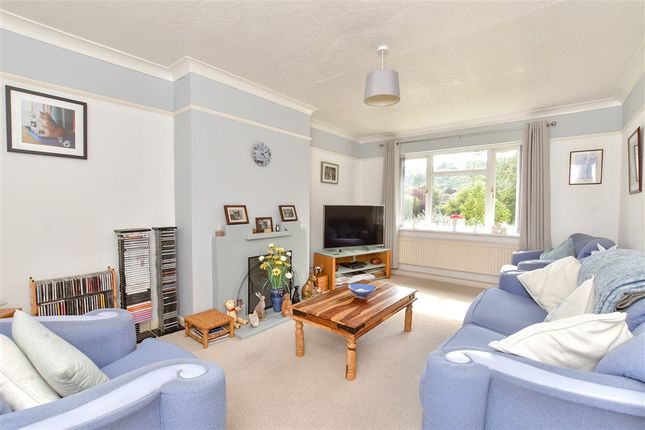 Findon Road, Worthing, West Sussex 2 bed maisonette for sale