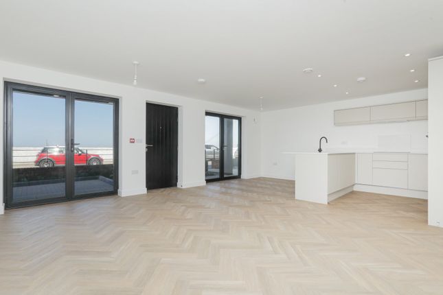 St. Georges Terrace, Herne Bay, Kent... 2 bed flat for sale