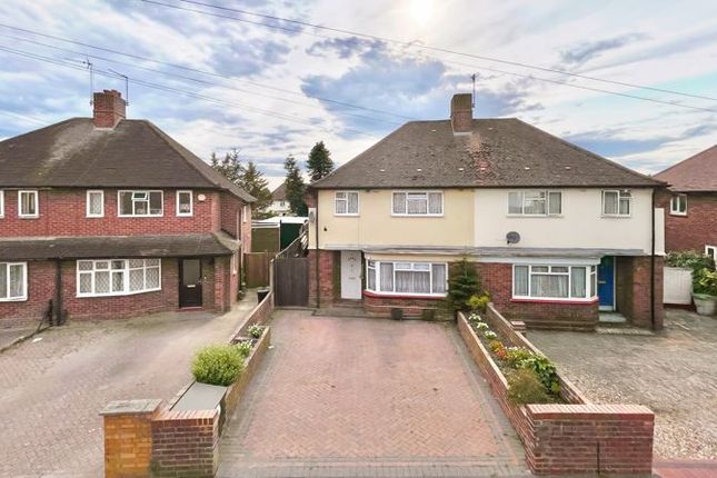 Bramble Close, Uxbridge, UB8 5 bed semi
