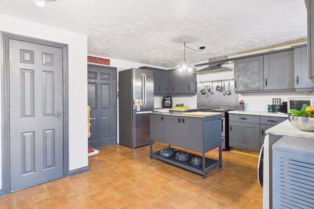 Bradfords Close, Chatham 4 bed townhouse for sale