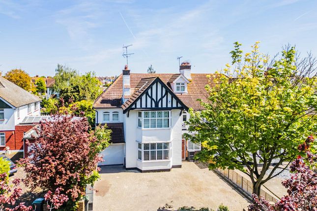 5 bedroom semi-detached house for sale