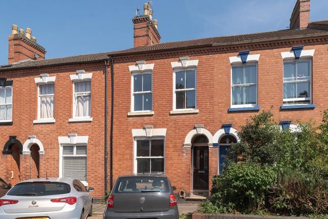 Wolverton, Milton Keynes MK12 3 bed terraced house for sale