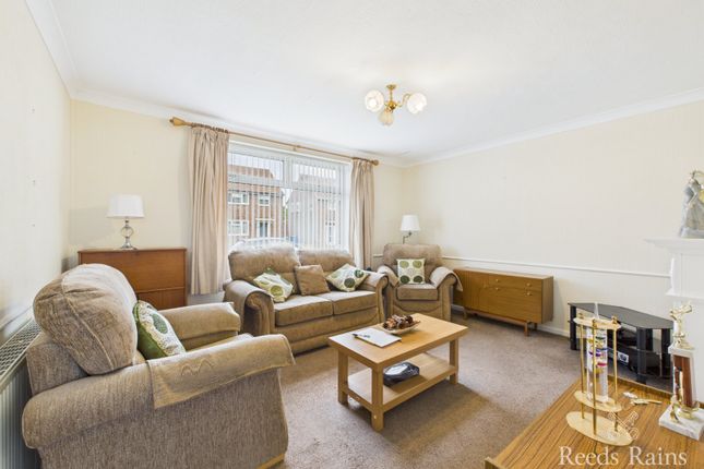 Mirfield Grove, East Yorkshire HU9 3 bed terraced house for sale