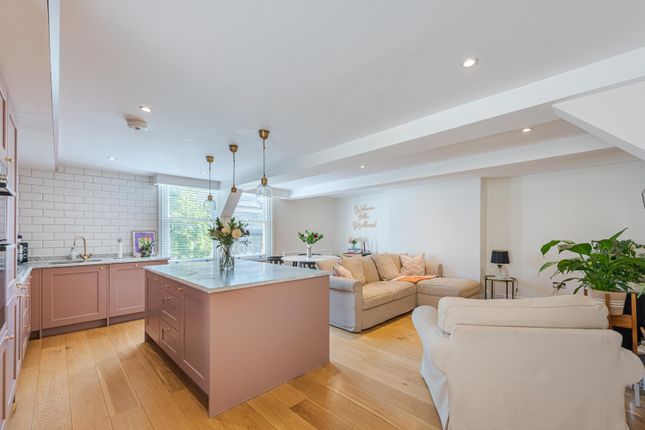 North Side Wandsworth Common, London... 4 bed flat for sale