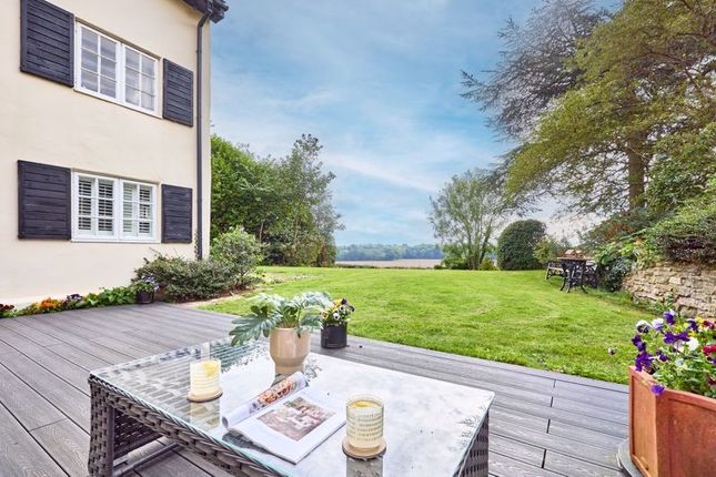 Old Village Street, Burghwallis DN6 3 bed character property for sale