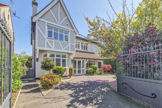 4 bed detached house