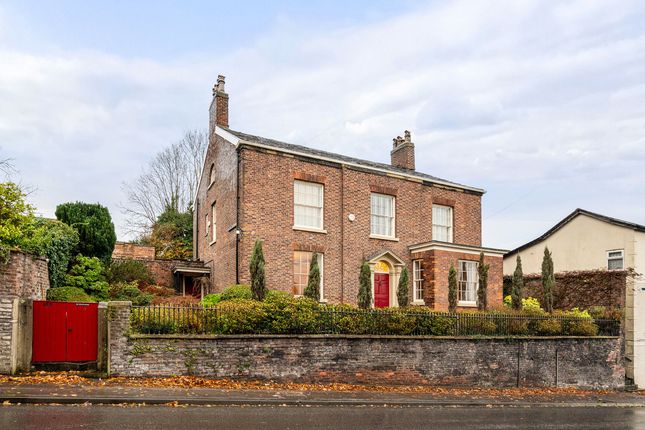 6 bed detached house