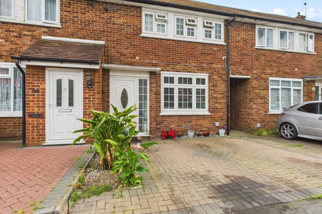 Churchill Road, Langley, Berkshire, SL3 3 bed terraced house for sale