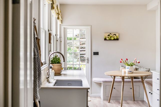 Vineyards, Somerset BA1 2 bed apartment for sale