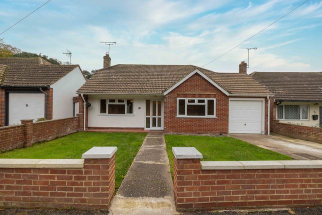 Queen Elizabeth Avenue, Margate, CT9 3 bed detached bungalow for sale