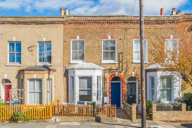 Edithna Street, Clapham, London, SW9 2 bed flat for sale