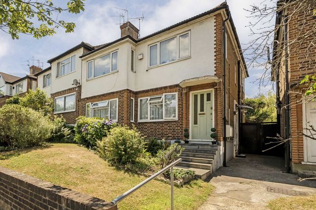 Chambers Lane, London NW10 2 bed maisonette for sale