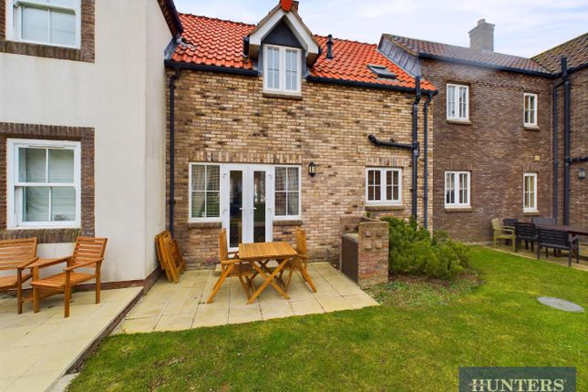 The Parade, Filey 2 bed cottage for sale