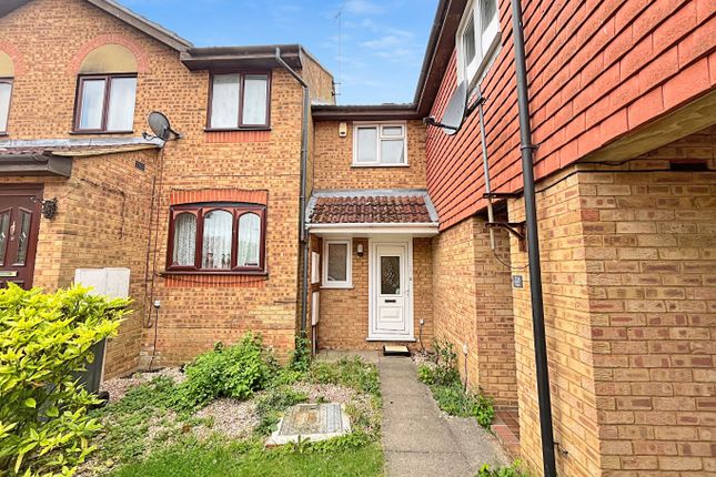 Pomeroy Grove, Luton, Bedfordshire... 3 bed terraced house for sale