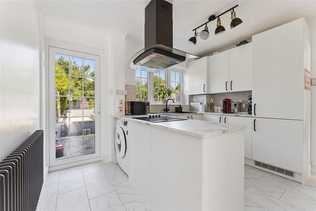 Savay Close, Denham, Denham 3 bed terraced house for sale
