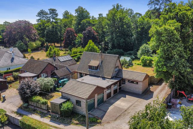 Beacon Lane, Little Bealings, IP13 3 bed chalet for sale