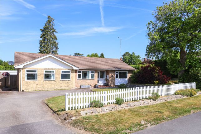 Fairmile Avenue, Cobham, Surrey, KT11 3 bed bungalow for sale