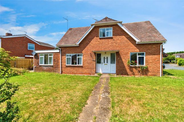 4 bed detached house