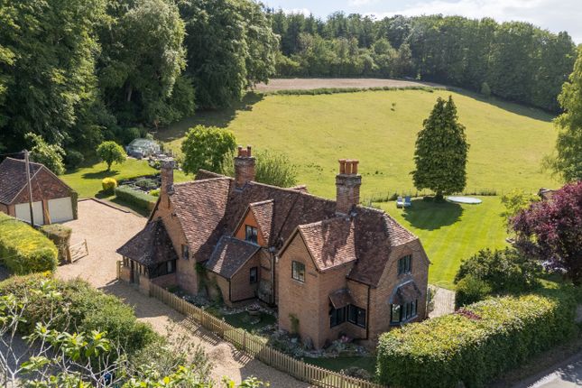 Buckhold, Reading RG8 4 bed detached house for sale