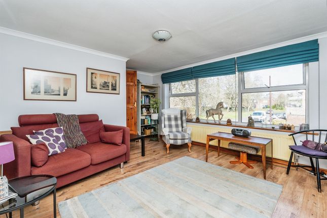 4 bedroom end of terrace house for sale