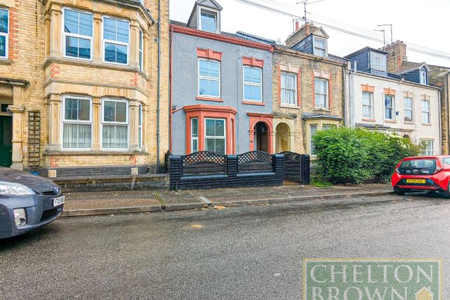 7 bedroom terraced house for sale