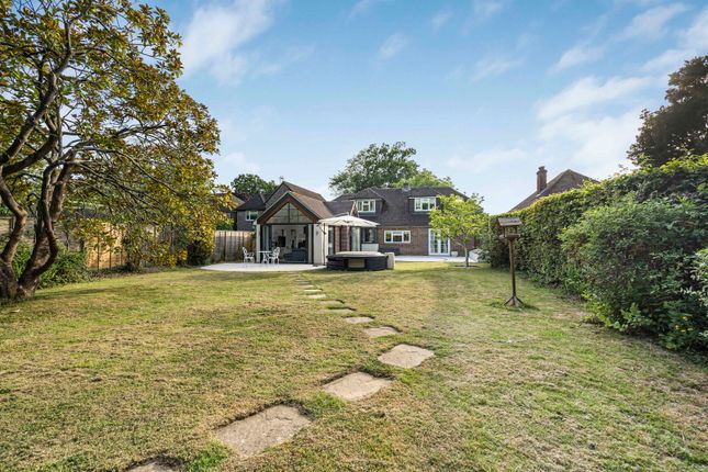 Comptons Lane, Horsham RH13 5 bed detached house for sale