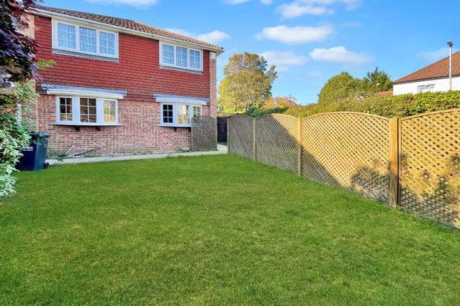 Marsh Road, Luton, Bedfordshire, LU3 2QF 4 bed detached house for sale