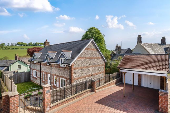 4 bed detached house
