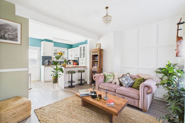 New Road, Linslade, LU7 2 bed terraced house for sale