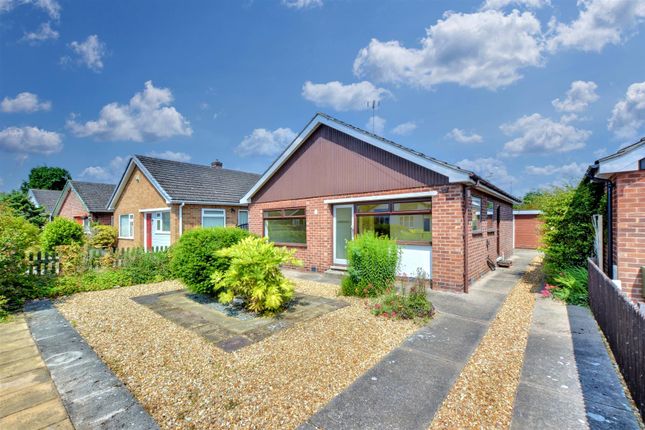 Paddock Close, Calverton, Nottingham 2 bed detached bungalow for sale