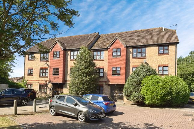 Turnstone Close, London E13 1 bed apartment for sale
