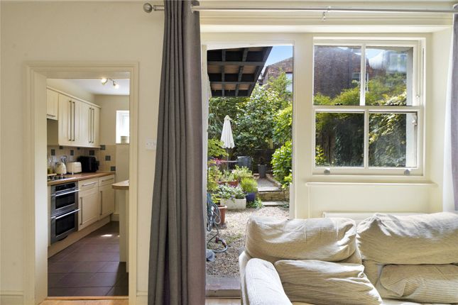 Priory Park Road, Kilburn, NW6 1 bed flat for sale