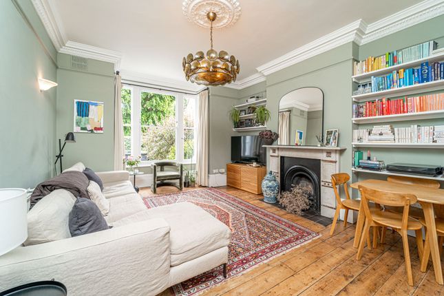 Dickenson Road, Crouch End N8 2 bed apartment for sale