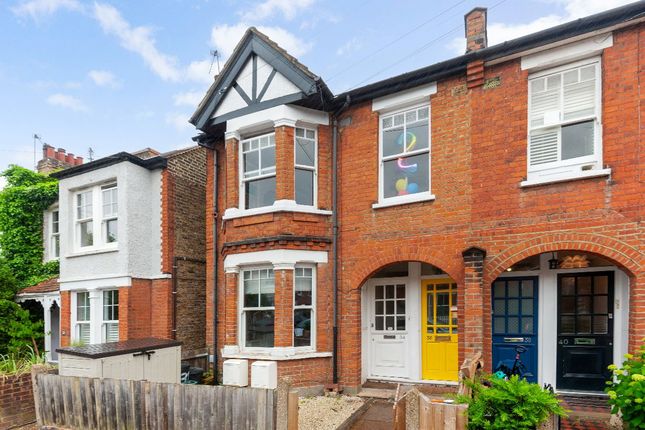 Godstone Road, St Margaret's 2 bed maisonette for sale