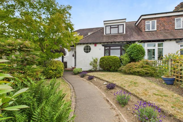 Stoats Nest Road, Coulsdon CR5 4 bed semi