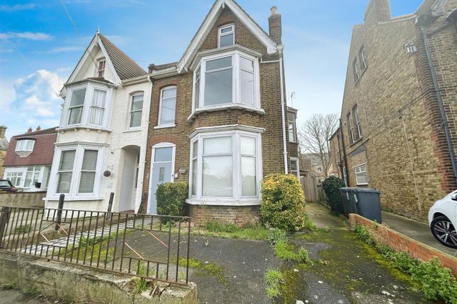 5 bedroom semi-detached house for sale