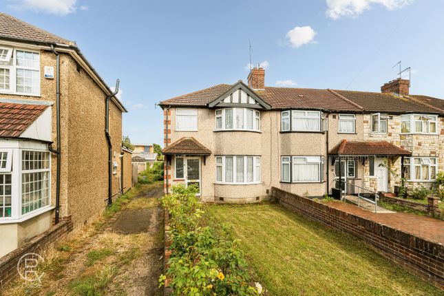 Sarsfield Road, Perivale, Greenford, UB6 3 bed end of terrace house for sale