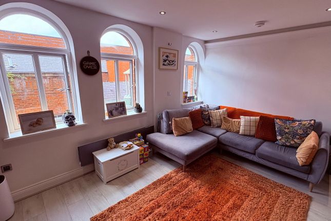 3 Glovers Court, Preston  PR1 2 bed apartment for sale