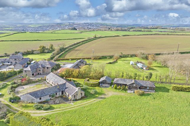 The Barn, Wadebridge, PL27 6 bed barn conversion for sale