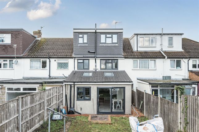 Huntingdon Gardens, Worcester Park 3 bed terraced house for sale