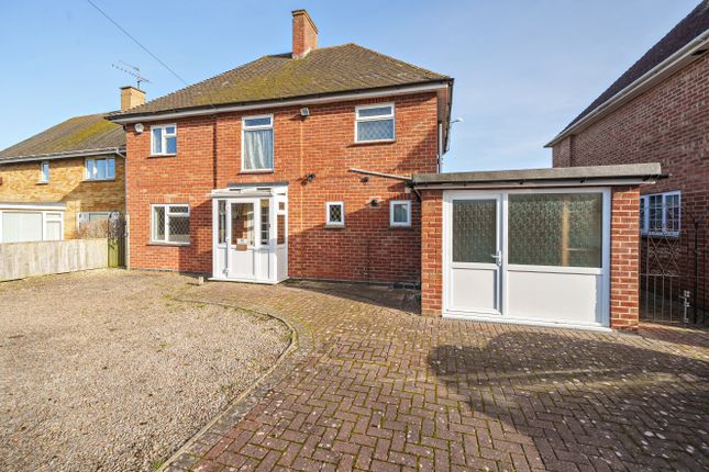 York Road, Tewkesbury, Gloucestershire 3 bed detached house for sale