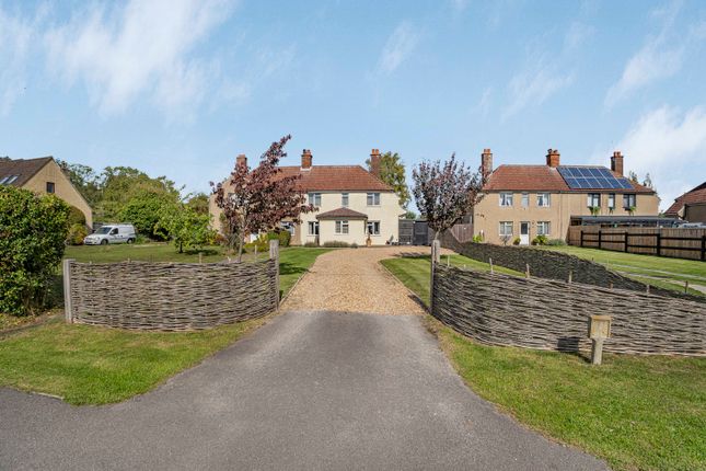 4 bedroom semi-detached house for sale