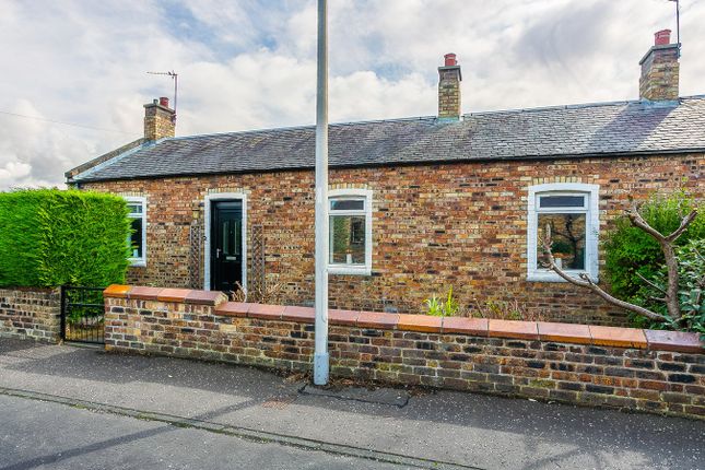 Lothian Street, Rosewell, EH24 2 bed cottage for sale